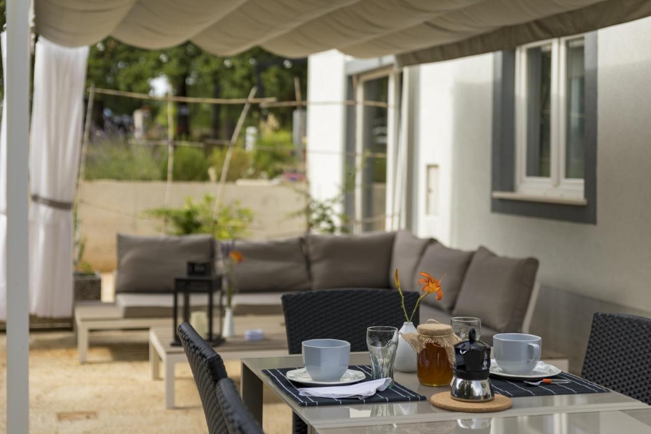 Luxury Villa Cetiri Hrasta Pićan Exterior foto